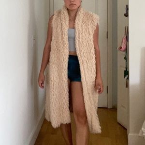 Fuzzy sleeveless coat